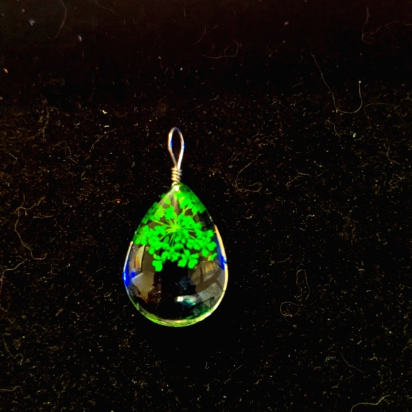 Pendants - Picture 10 of 10